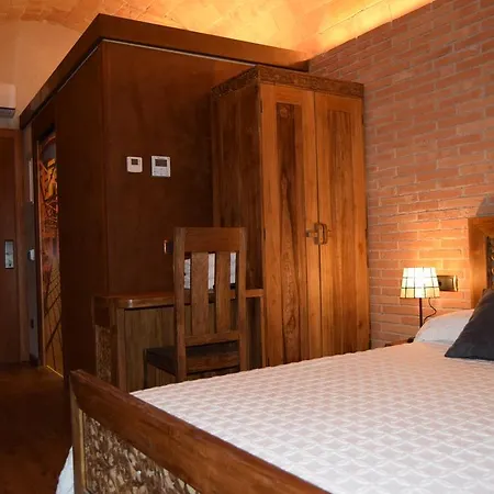 Historic Hotel Girona