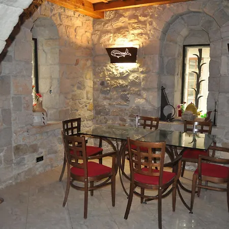 Historic 4* خيرونا