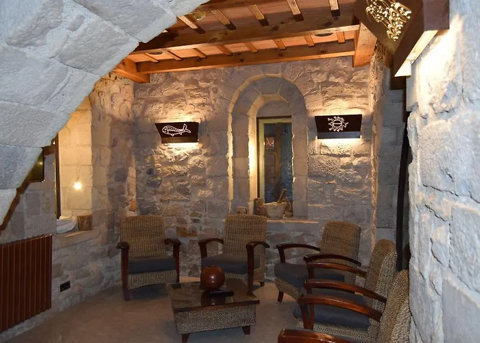 Historic خيرونا